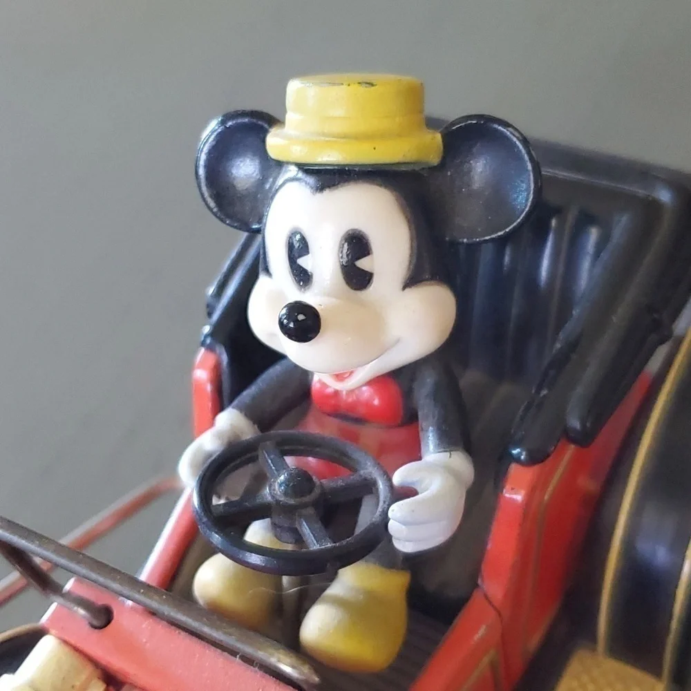 Mickey Mouse Masudaya Corp. 1981 W/pull lever Vintage Made in Japan